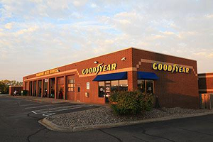 Woodbury West Paramount